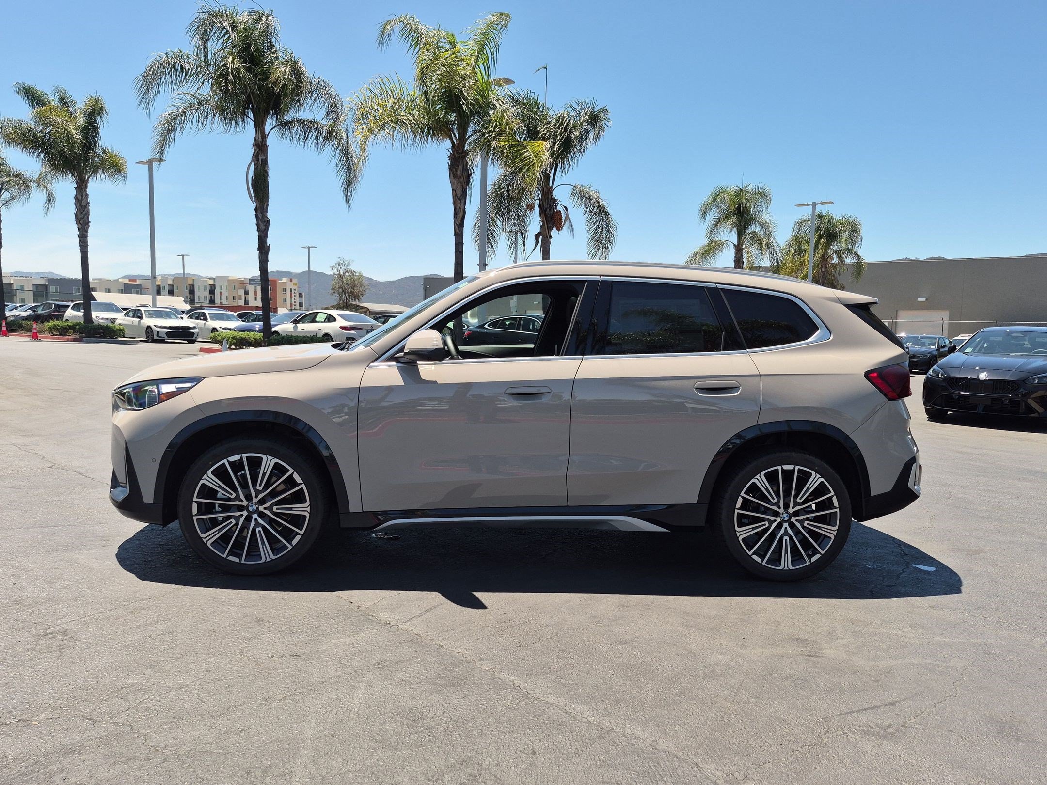 New 2026 BMW X1 xDrive28i w/ Technology Package AWD/4WD image 7
