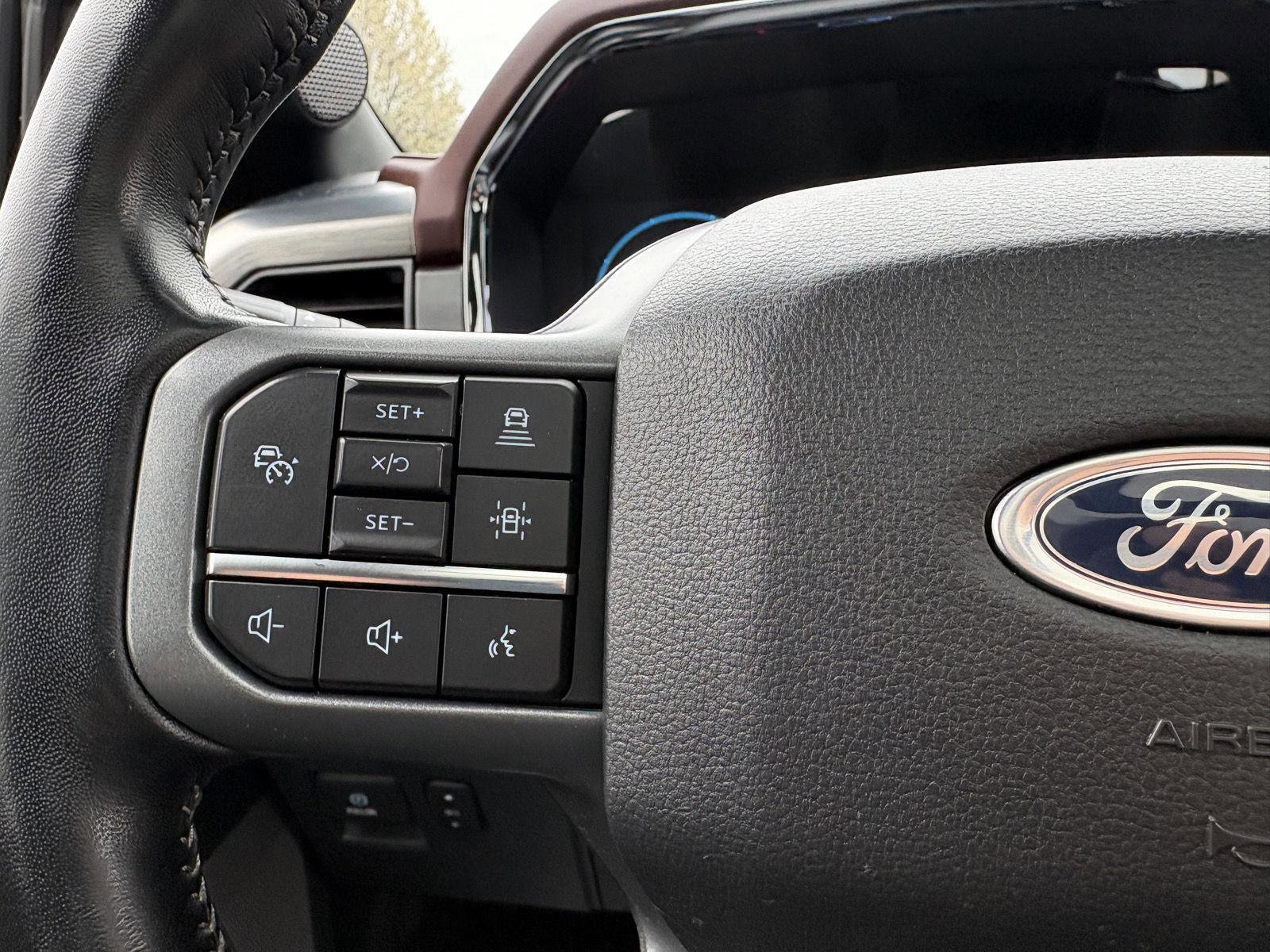 Used 2022 Ford F150 Lariat w/ Equipment Group 502A High AWD/4WD image 11