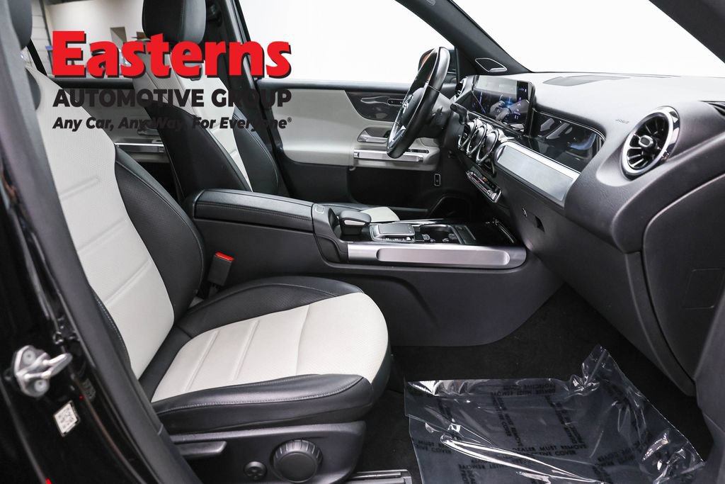 Used 2022 Mercedes-Benz GLB 250 4MATIC w/ AMG Line image 24