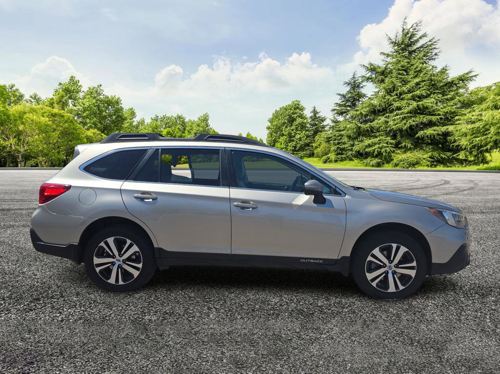 Used 2018 Subaru Outback 2.5i Limited AWD/4WD image 8