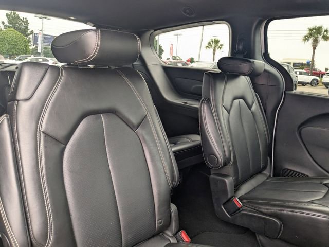 Used 2025 Chrysler Pacifica Select FWD image 28