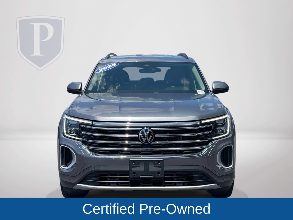 Used 2025 Volkswagen Atlas SE FWD image 3