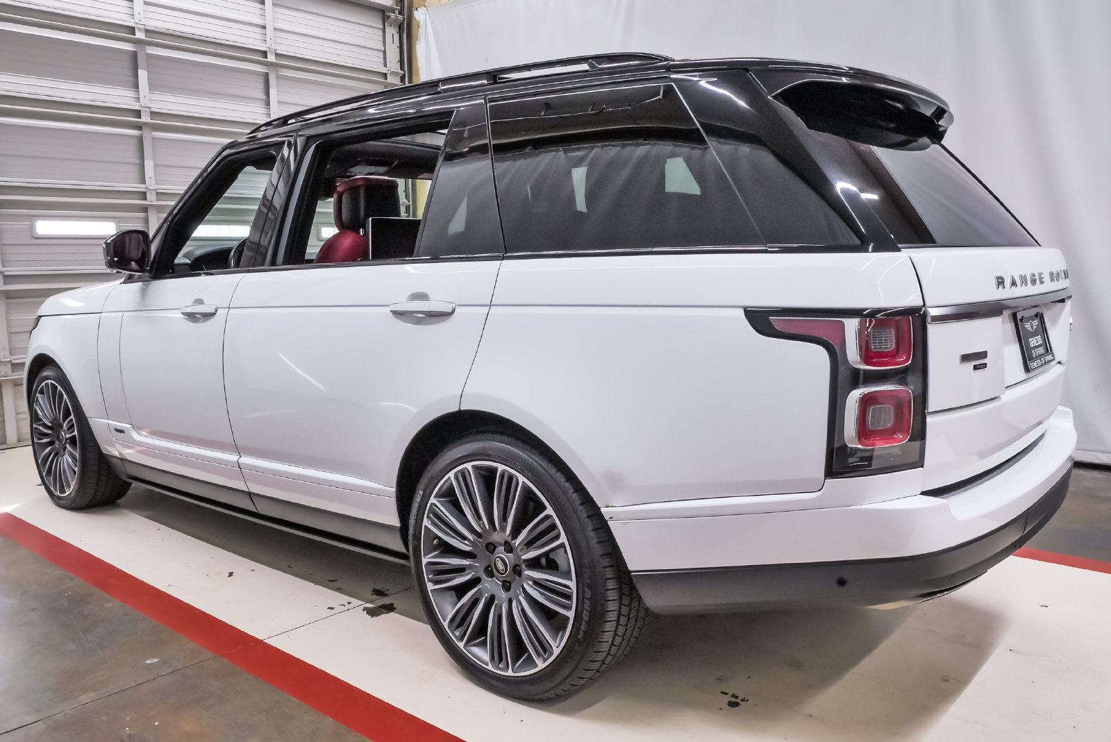 Used 2020 Land Rover Range Rover Long Wheelbase Autobiography AWD/4WD image 8