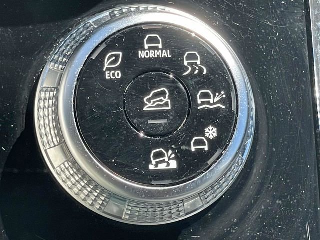 Used 2024 Mitsubishi Outlander SE image 22