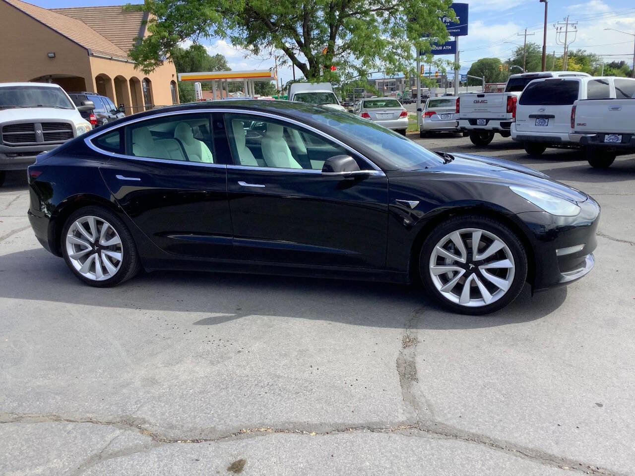 Used 2019 Tesla Model 3 Standard Range Plus RWD image 9