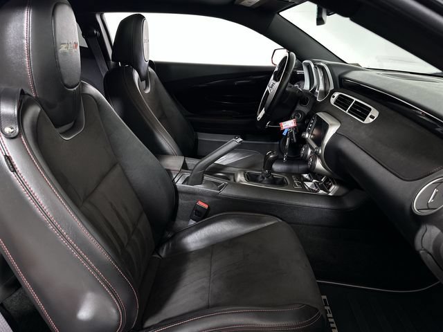 Used 2015 Chevrolet Camaro ZL1 RWD image 29