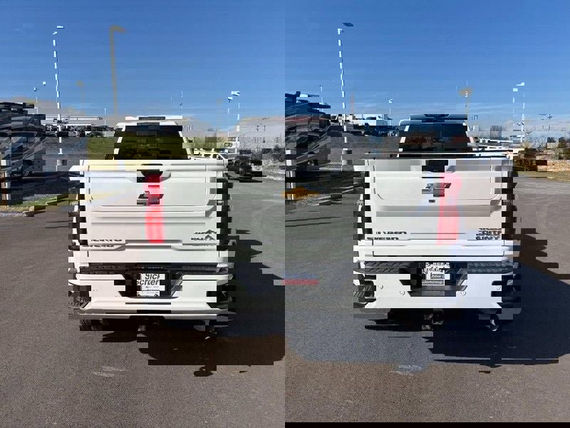 Used 2023 Chevrolet Silverado 3500 High Country image 5