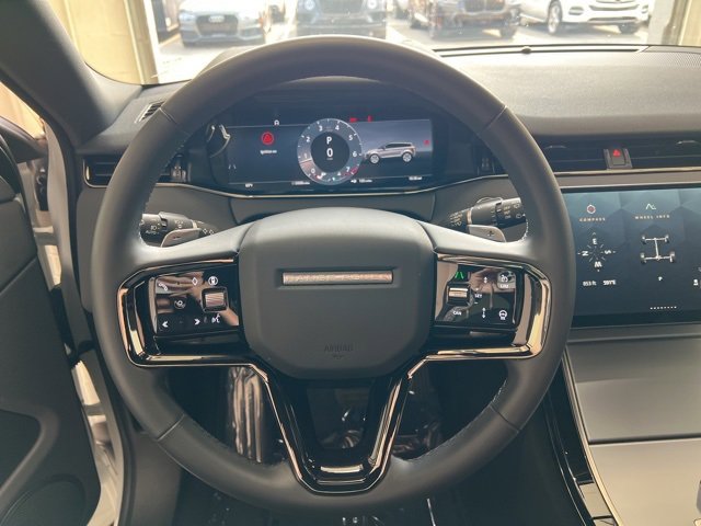 Used 2025 Land Rover Range Rover Evoque S image 29