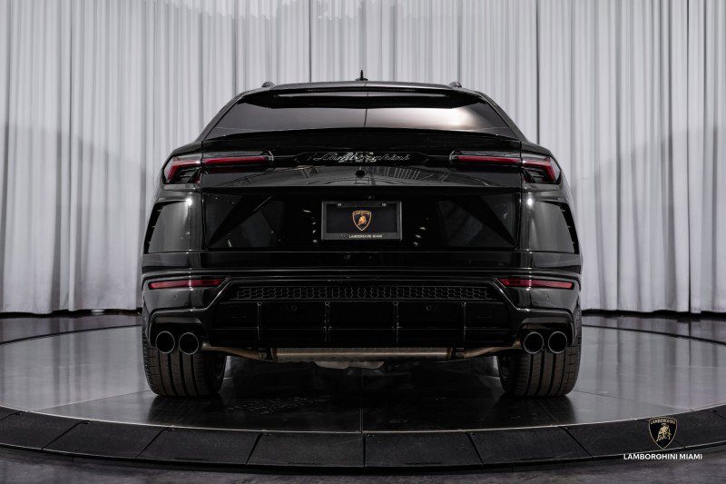 Used 2019 Lamborghini Urus image 14