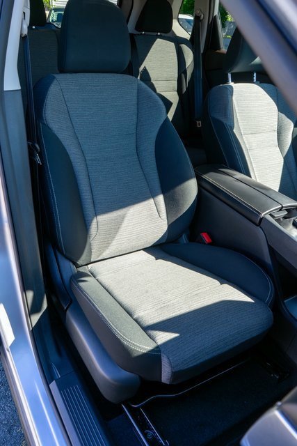 Used 2022 Nissan Rogue SV image 11