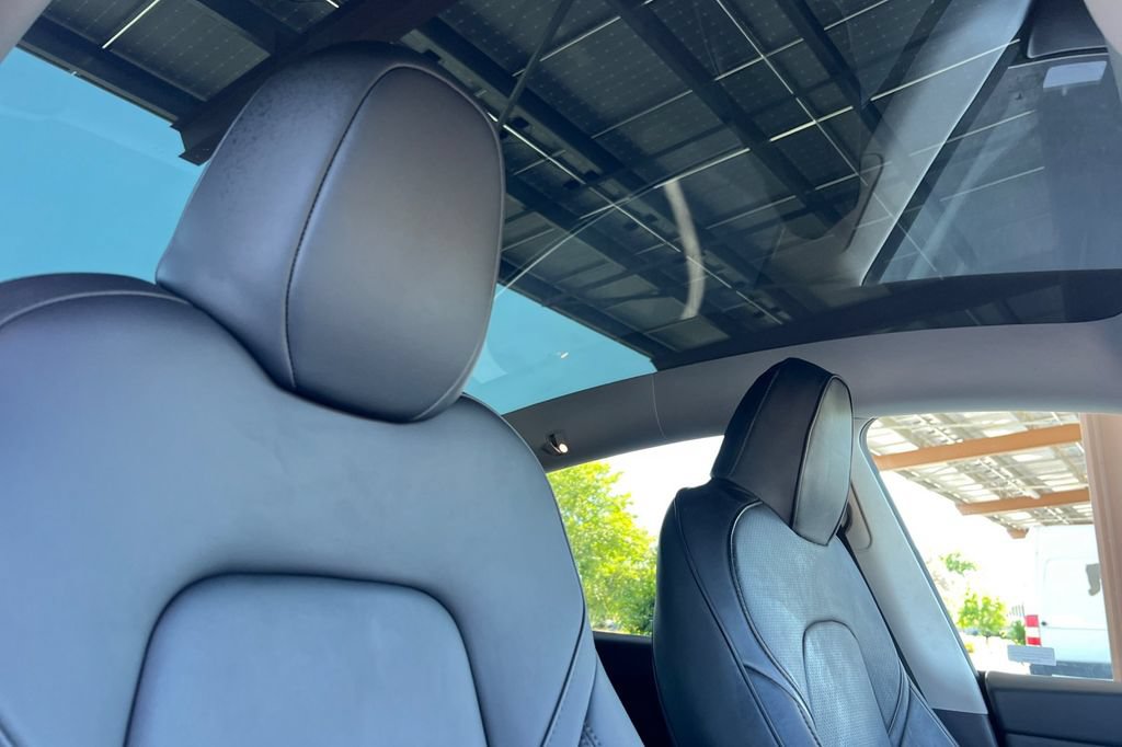 Used 2023 Tesla Model Y Performance AWD/4WD image 25