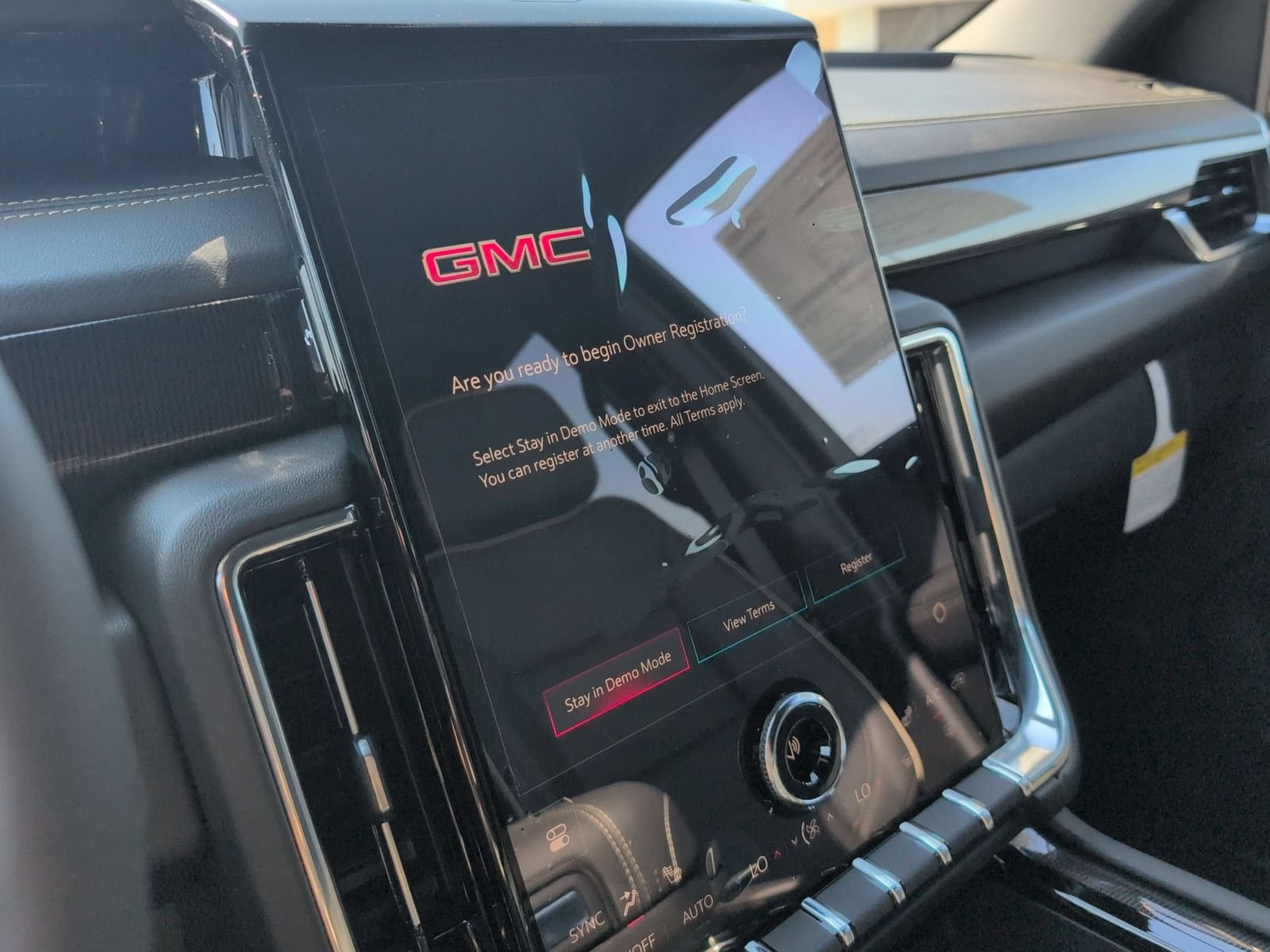 New 2026 GMC Yukon Elevation AWD/4WD image 16