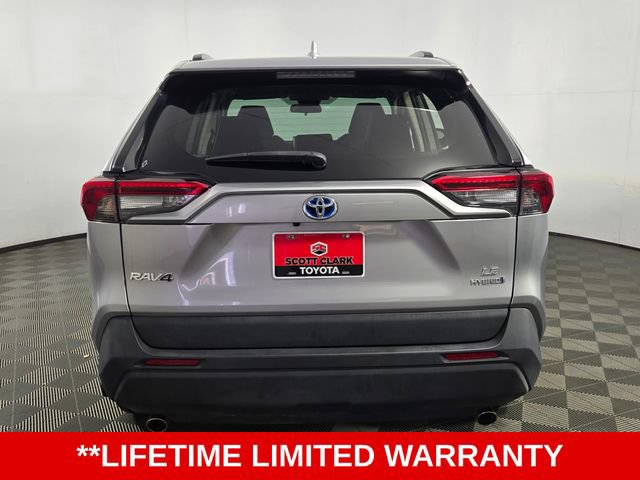 Used 2022 Toyota RAV4 LE AWD/4WD image 3