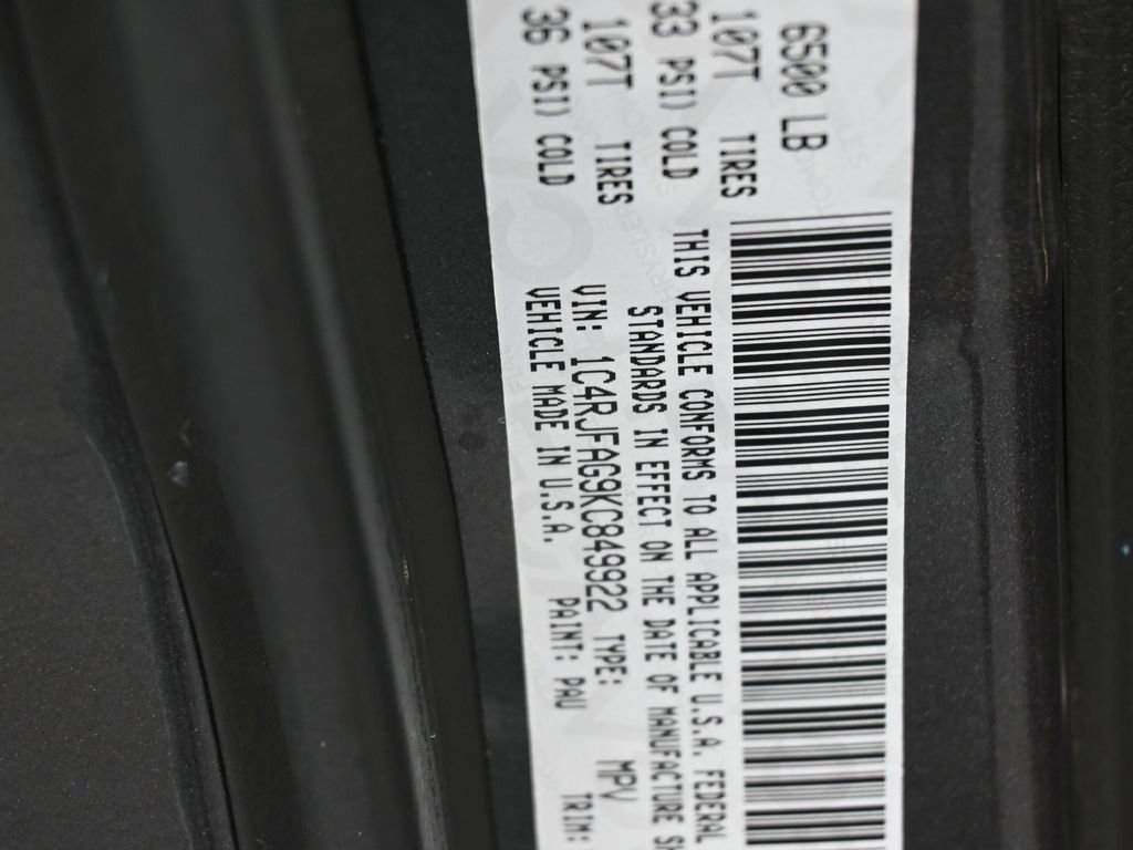 Used 2019 Jeep Grand Cherokee Altitude image 38