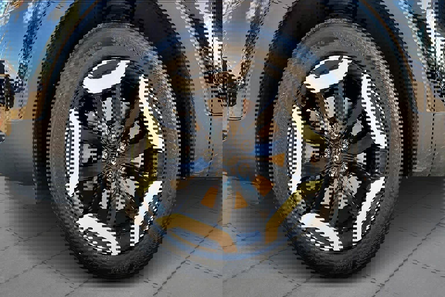 Used 2023 Kia Telluride S image 9