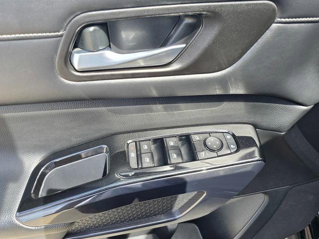 Used 2022 Nissan Pathfinder S image 28