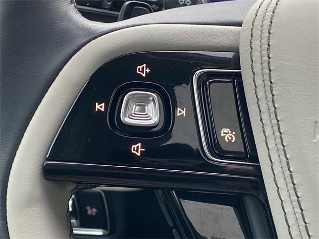 Used 2025 Lincoln Aviator 2WD image 19