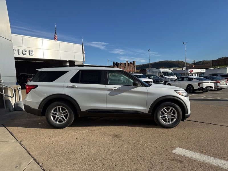New 2026 Ford Explorer Active image 8