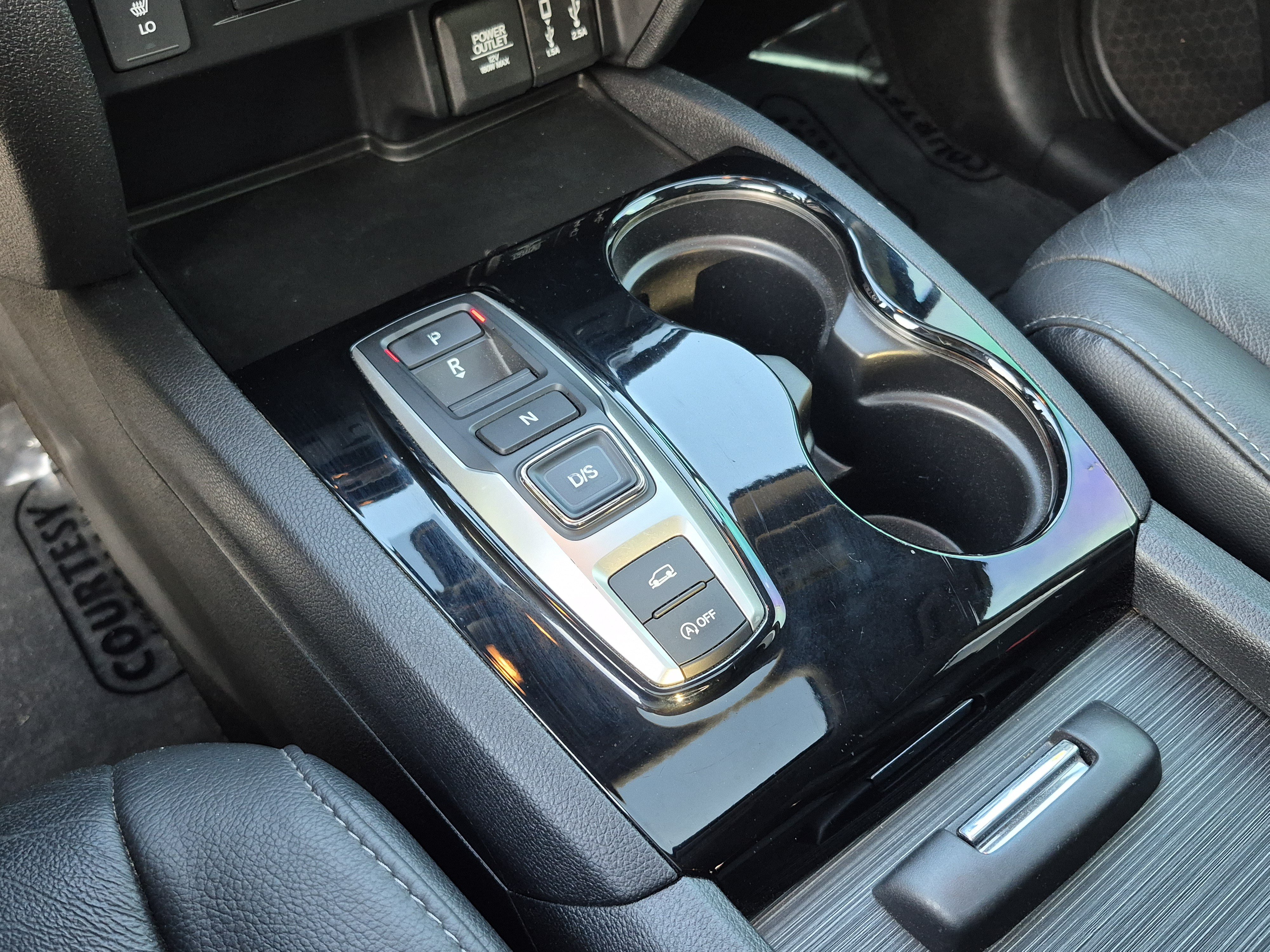 Used 2017 Honda Pilot Touring image 33