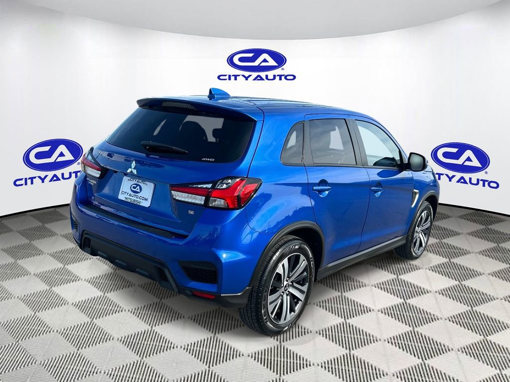 Used 2024 Mitsubishi Outlander Sport SE AWD/4WD image 3