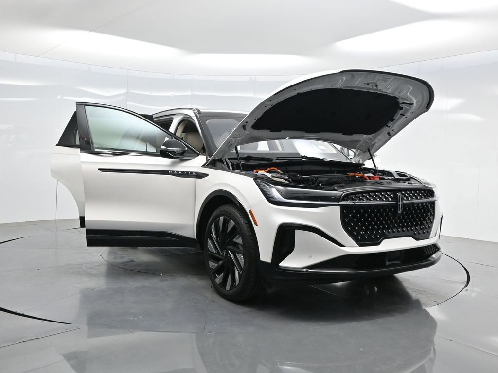 Used 2025 Lincoln Nautilus Reserve w/ Jet Appearance Package image 37