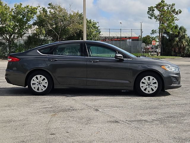 Used 2019 Ford Fusion S FWD image 5