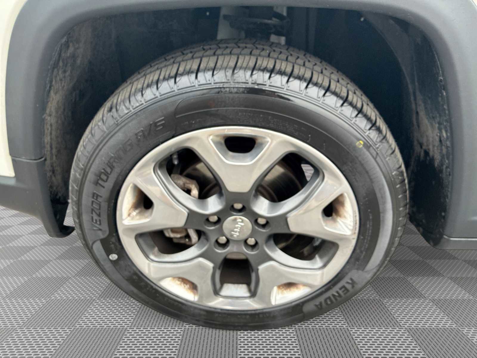 Used 2018 Jeep Compass Limited w/ Safe & Security Group image 32