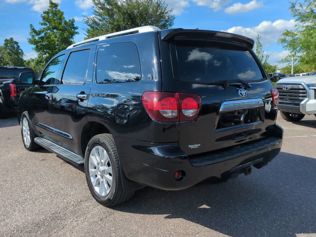 Used 2018 Toyota Sequoia Platinum AWD/4WD image 4