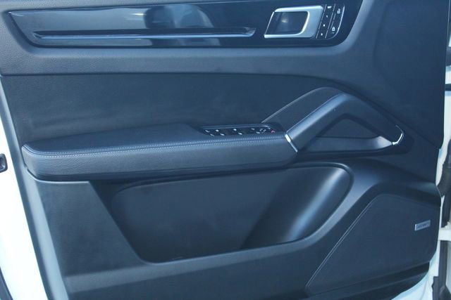 Certified 2022 Porsche Cayenne image 23