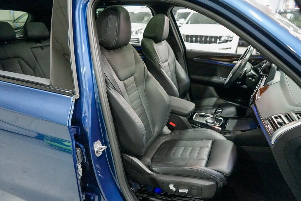 Used 2023 BMW X3 M40i w/ Premium Package image 16