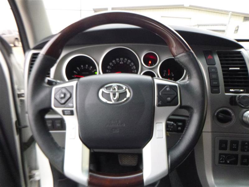 Used 2014 Toyota Sequoia Platinum AWD/4WD image 13