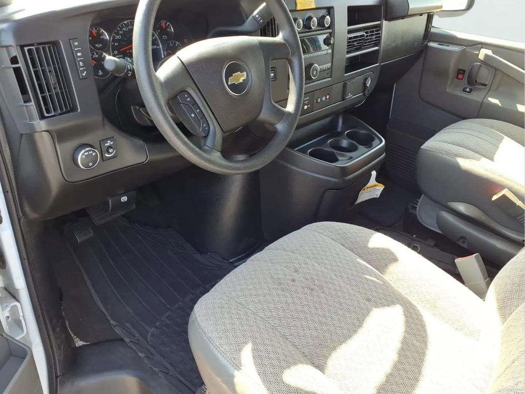 Used 2025 Chevrolet Express 3500 LS image 11