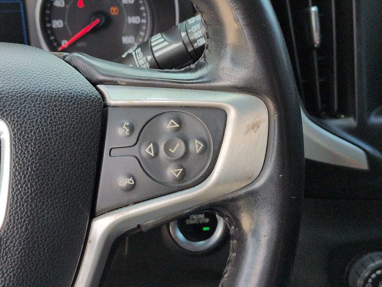Used 2020 GMC Terrain SLE FWD image 13