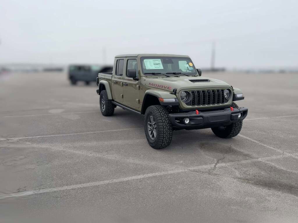 New 2026 Jeep Gladiator Mojave image 17