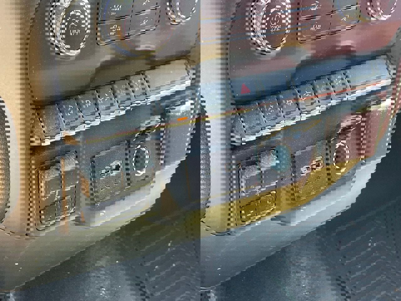 Used 2025 Chevrolet Silverado 2500 W/T w/ WT/CX Safety Package image 7