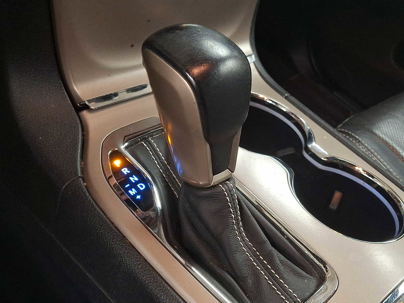 Used 2017 Jeep Grand Cherokee Overland image 14