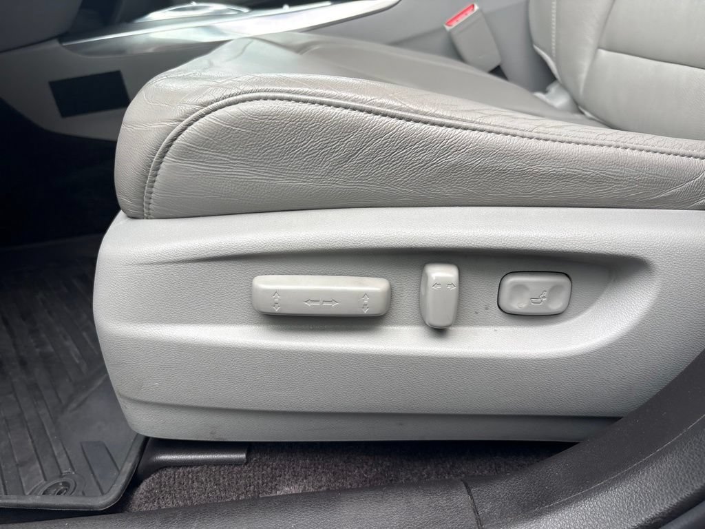 Used 2017 Acura MDX w/ Tech & Entertainment Pkg AWD/4WD image 16