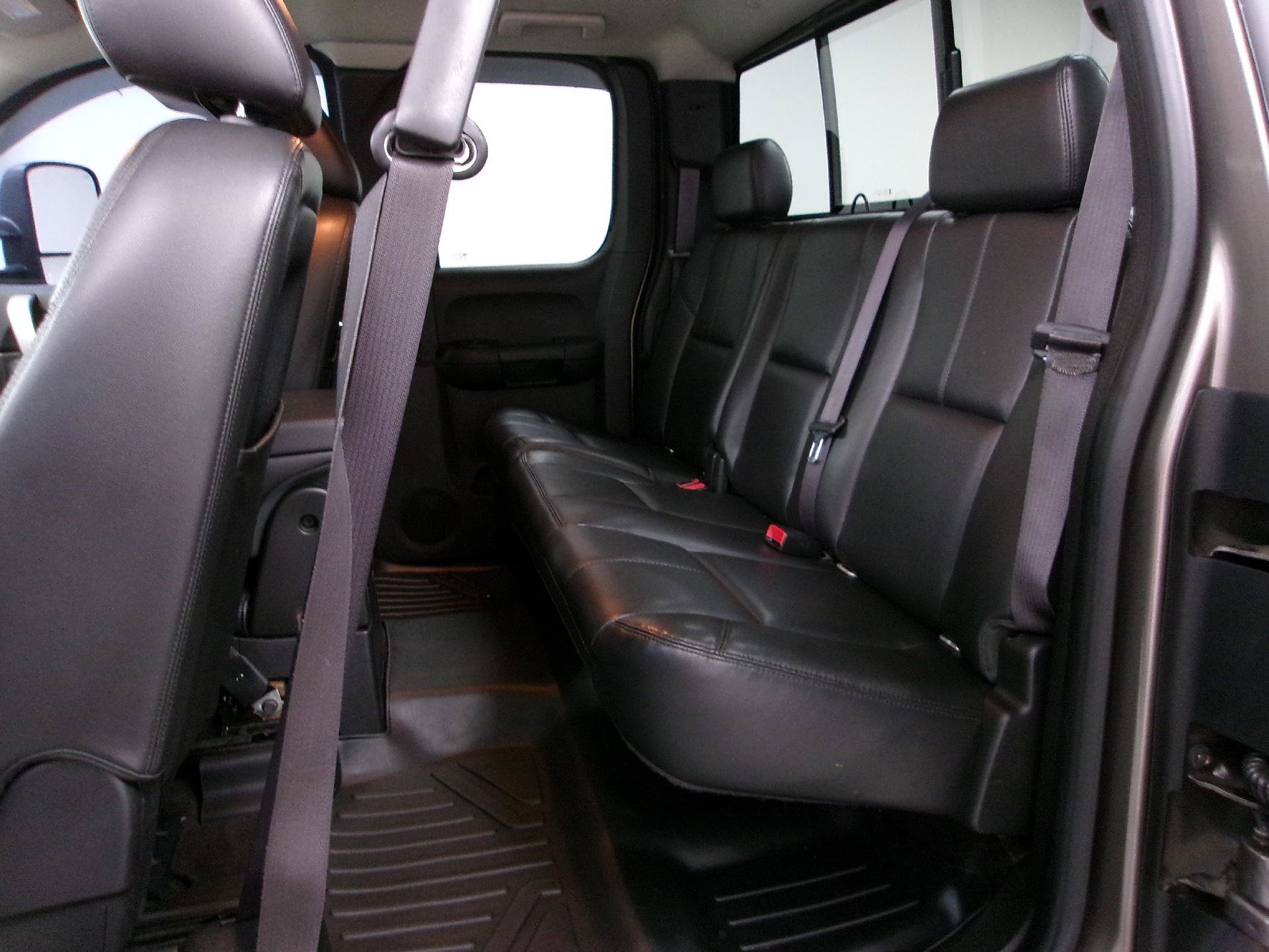 Used 2013 Chevrolet Silverado 2500 LT w/ Interior Plus Package AWD/4WD image 8