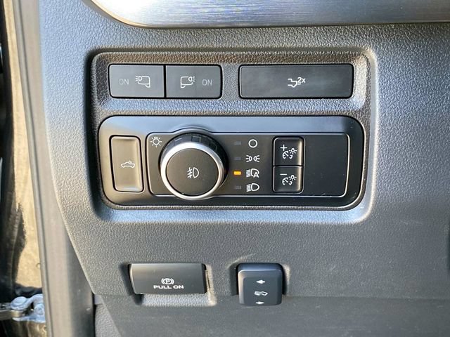 Used 2024 Ford F350 Lariat w/ Sport Appearance Package AWD/4WD image 24
