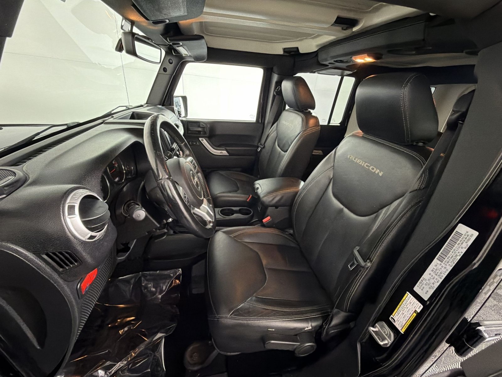 Used 2016 Jeep Wrangler Unlimited Rubicon AWD/4WD image 13