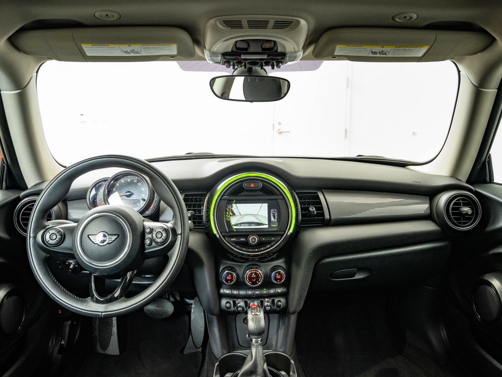 Used 2018 MINI Cooper 2-Door Hardtop FWD image 4