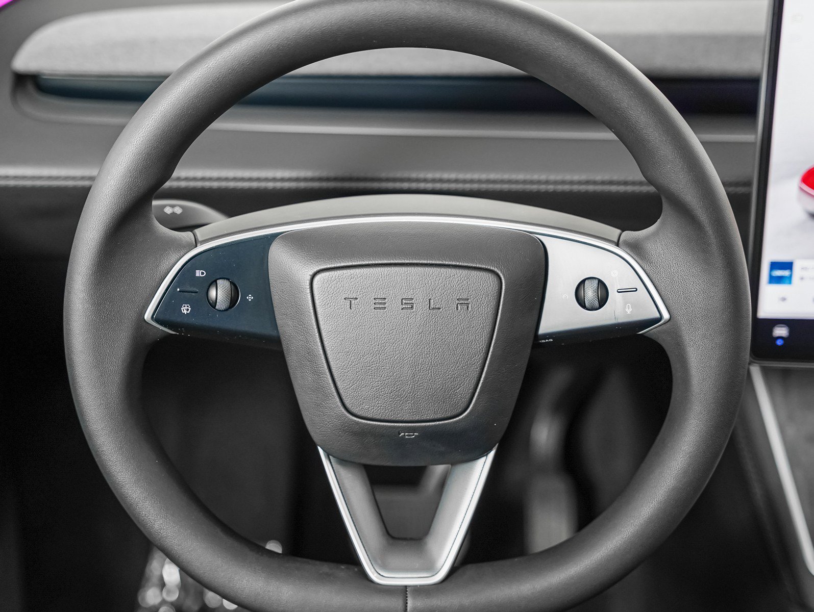 Used 2026 Tesla Model Y 2WD image 12