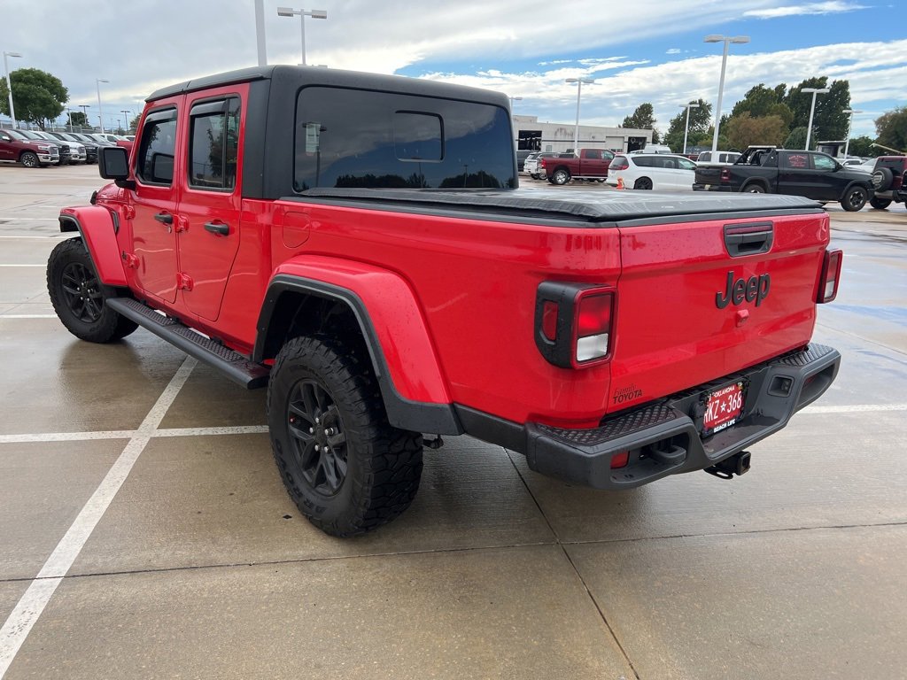 Used 2023 Jeep Gladiator Sport image 4