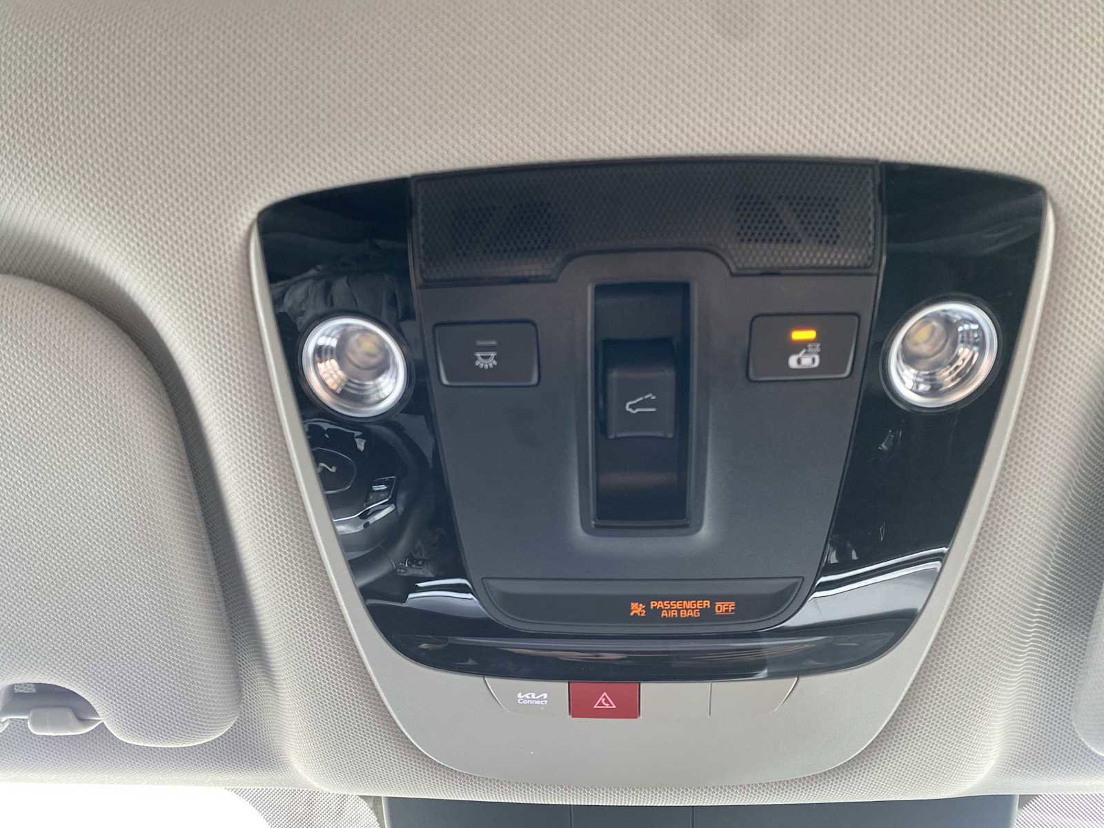 Used 2024 Kia Sorento S w/ Panoramic Sunroof Package image 26