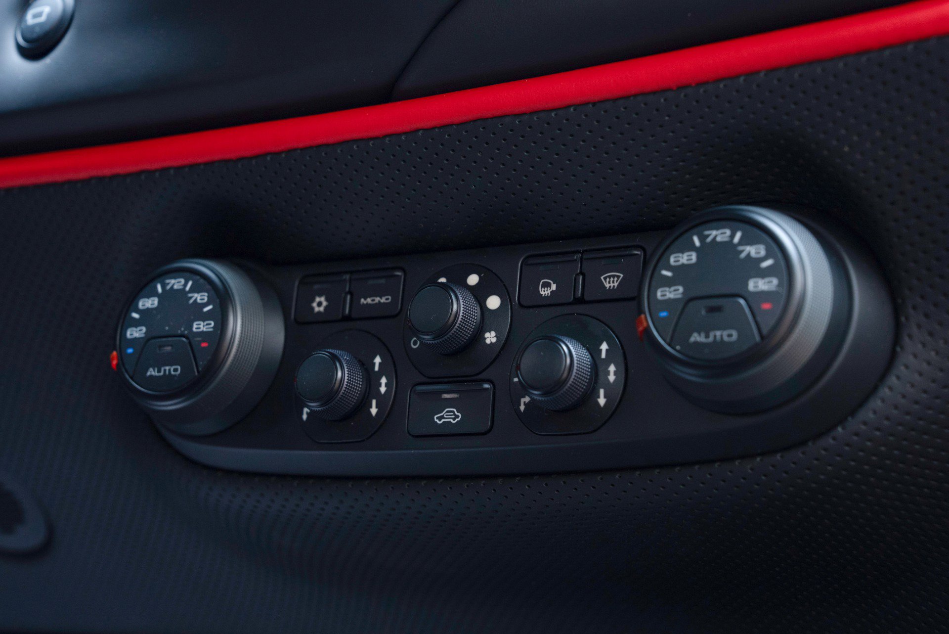 Used 2020 Ferrari 488 Pista Coupe RWD image 67