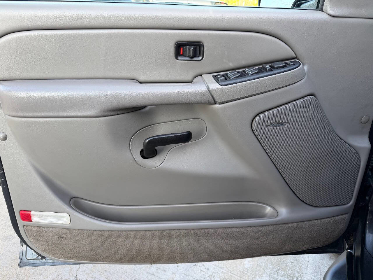 Used 2005 GMC Yukon XL SLE w/ Cargo Package image 19