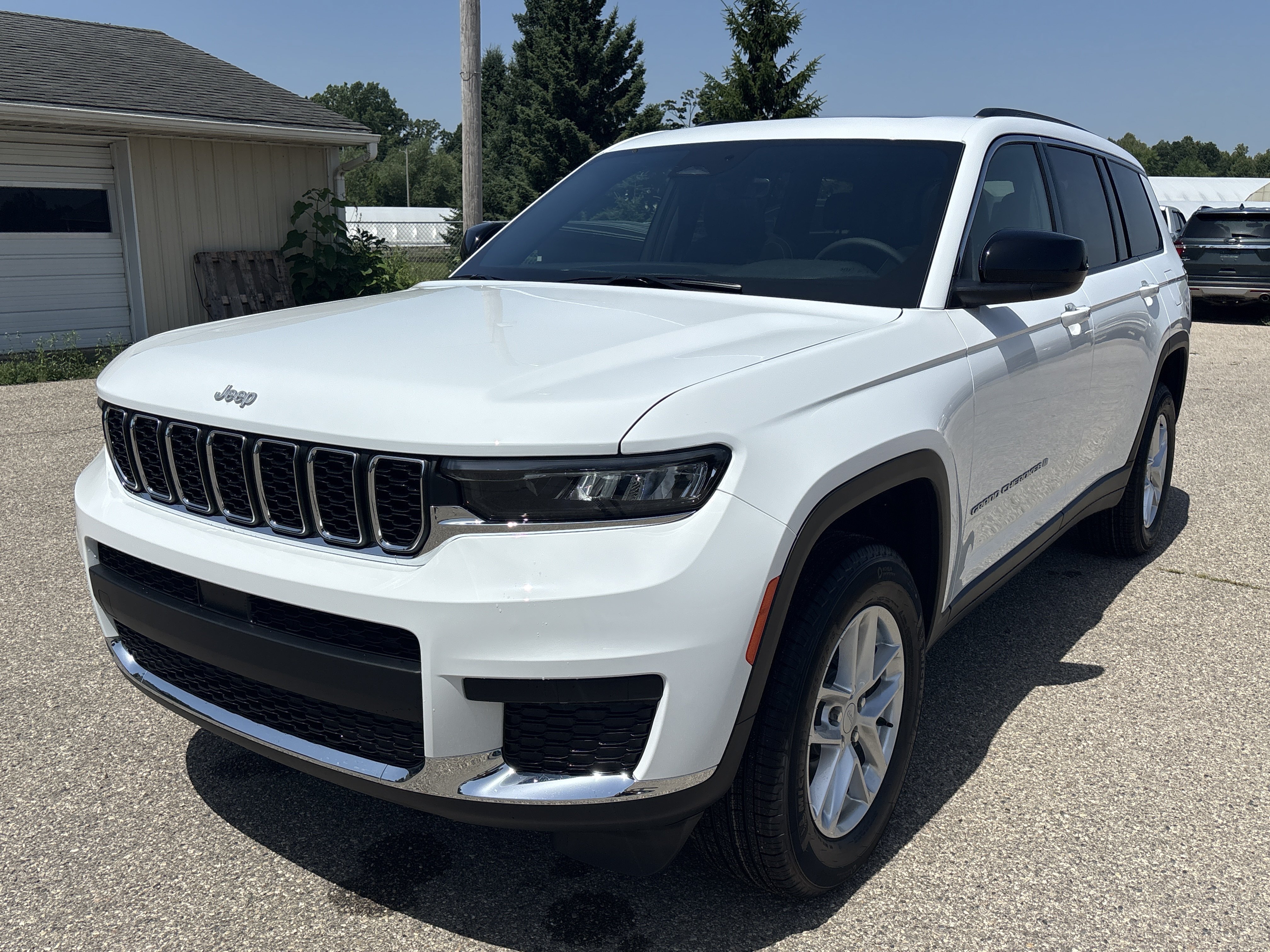 New 2026 Jeep Grand Cherokee L 4WD image 11