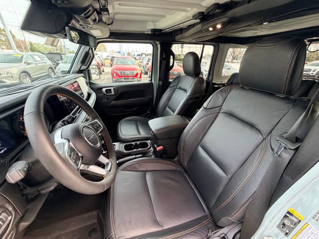 Used 2024 Jeep Wrangler Sahara w/ Technology Group image 12