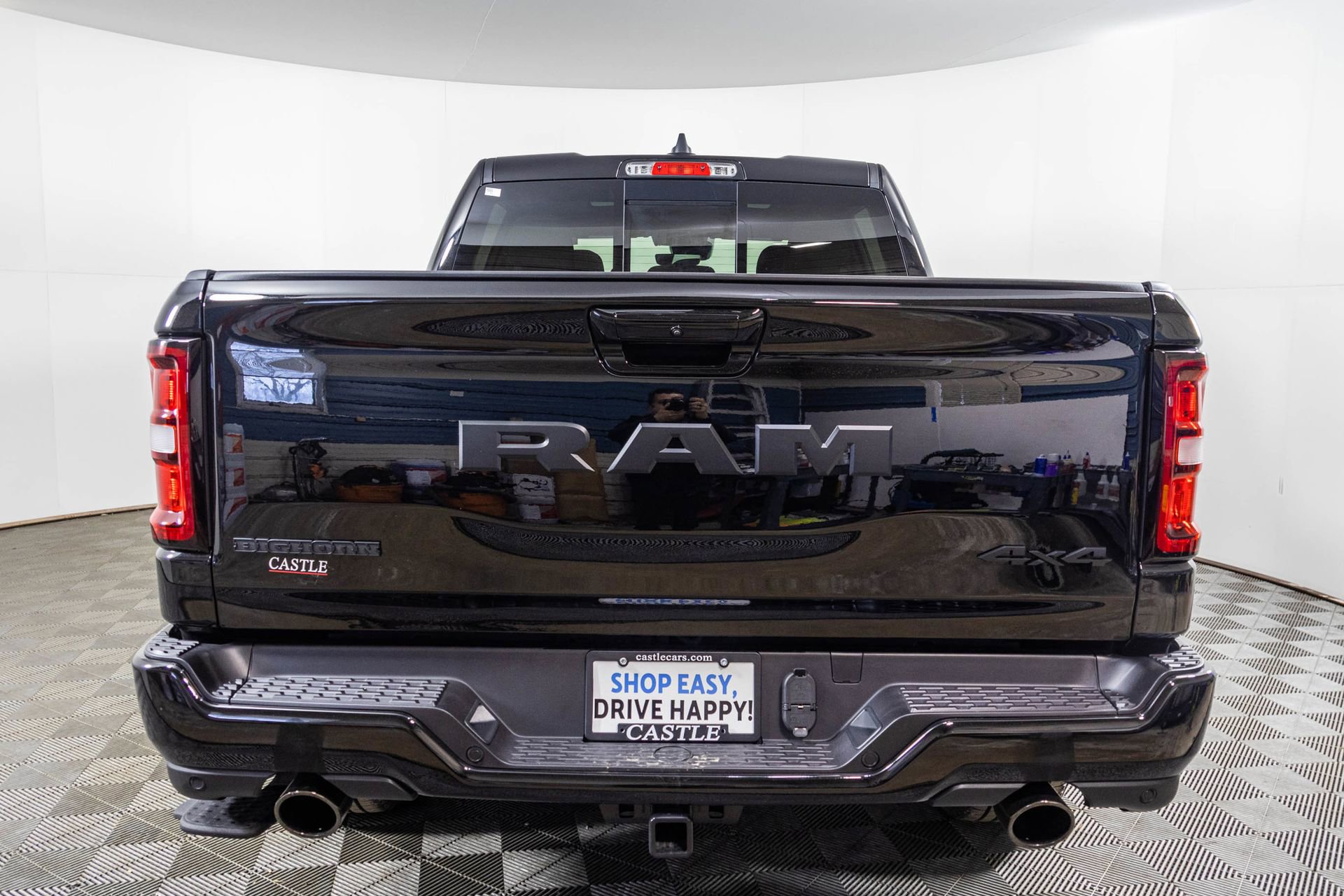 New 2026 RAM 1500 4x4 Crew Cab image 18