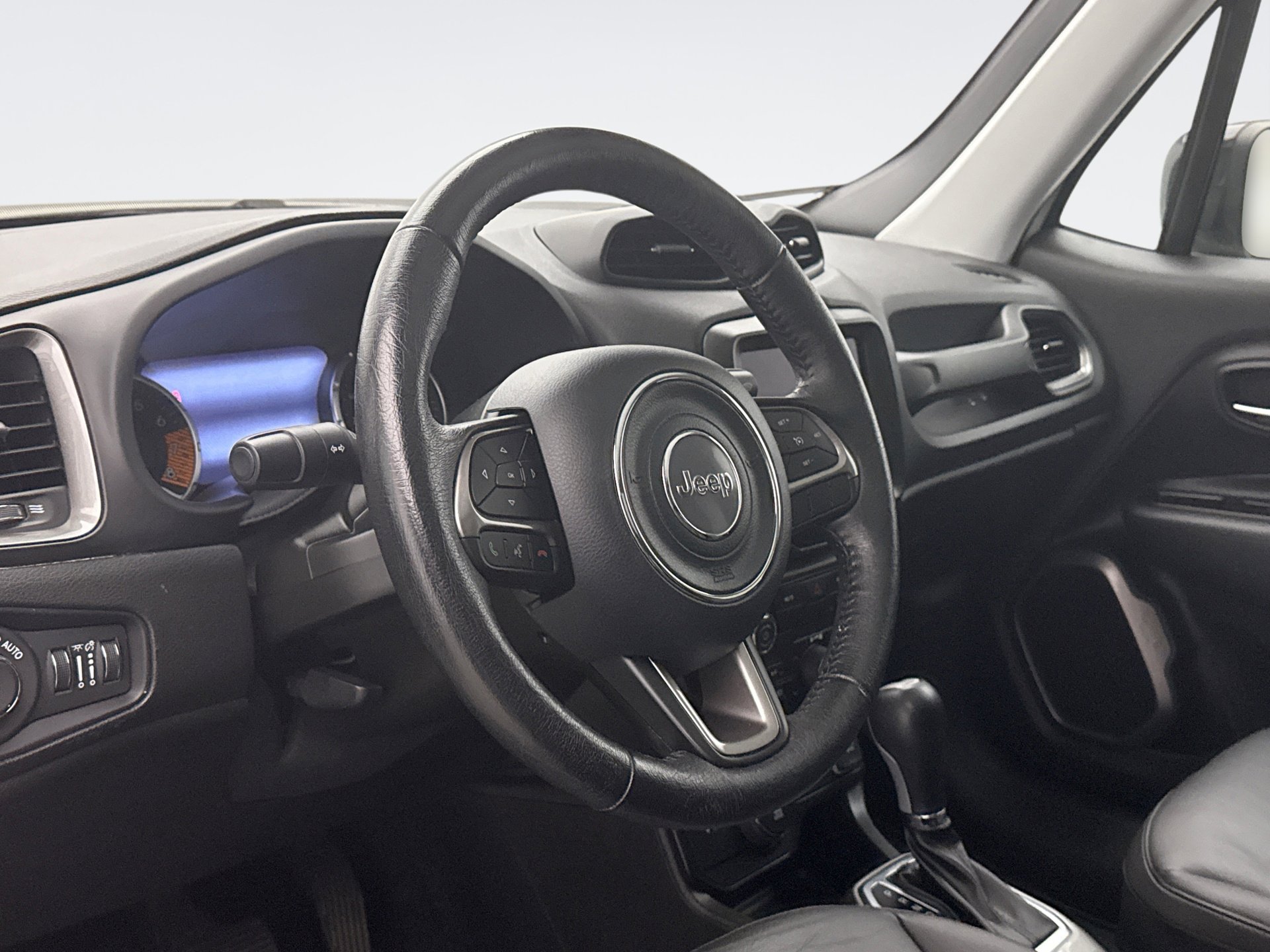 Used 2022 Jeep Renegade Limited w/ Sun, Sound & Wheels Group AWD/4WD image 7